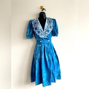 Vintage 80s Blue Linen Dress - Embroidered Collar Cottagecore Prairie Size Small